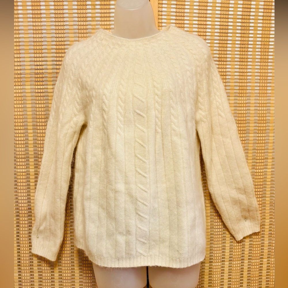 White Stag Gorgeous creamy white soft angora sweater top